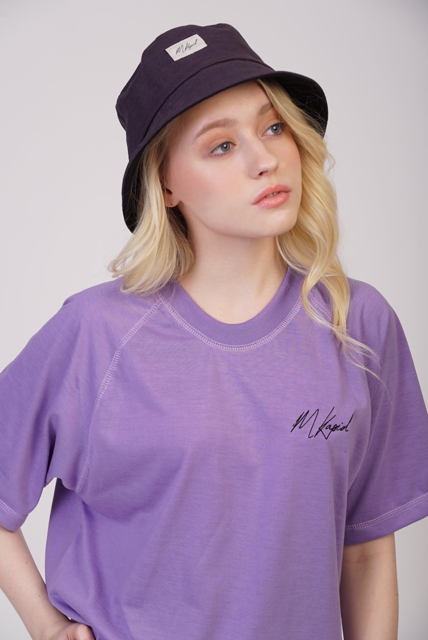 REVERSIBLE BUCKET HAT