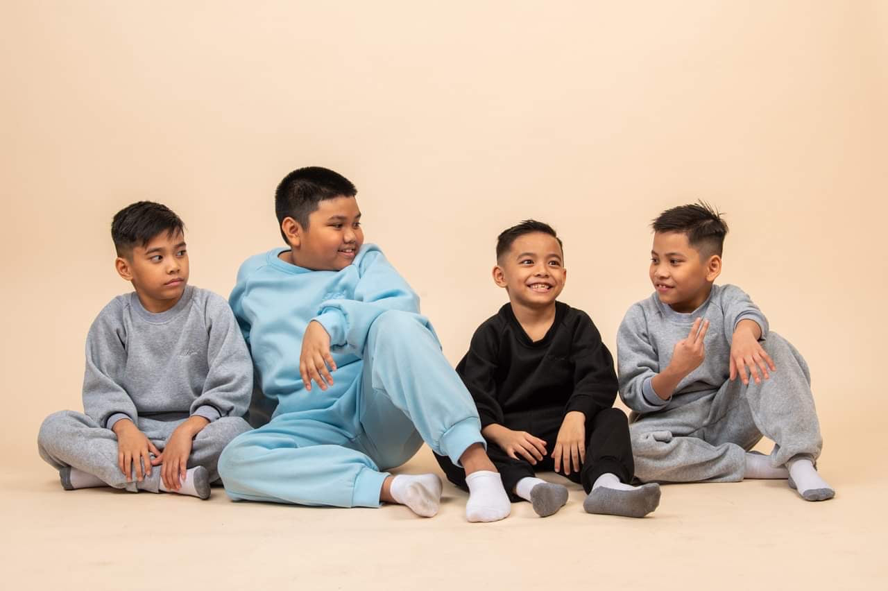 KID SWEATSHIRT & SWEATPANTS (PAIR)