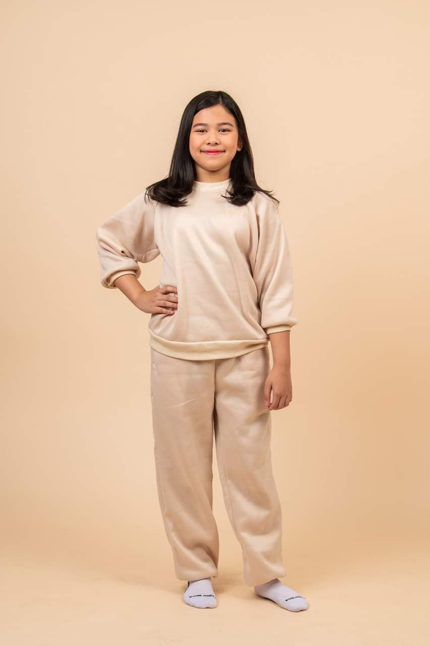 KID SWEATSHIRT & SWEATPANTS (PAIR)