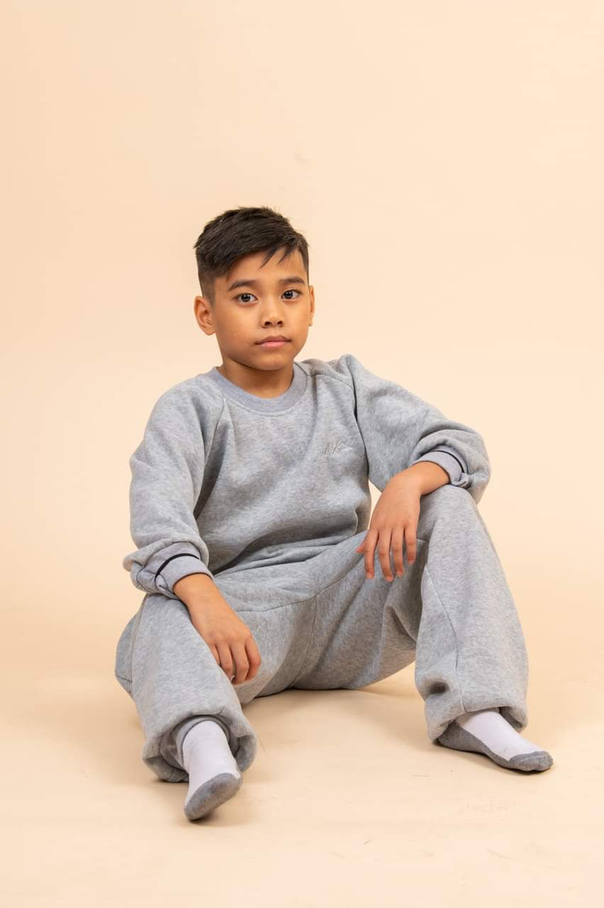 KID SWEATSHIRT & SWEATPANTS (PAIR)