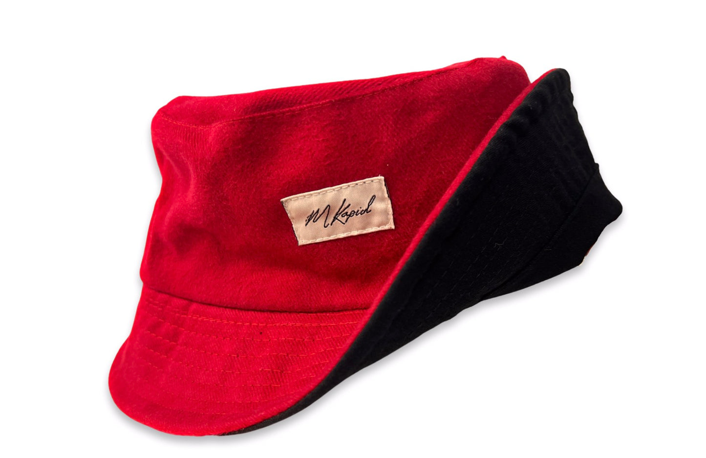 REVERSIBLE BUCKET HAT